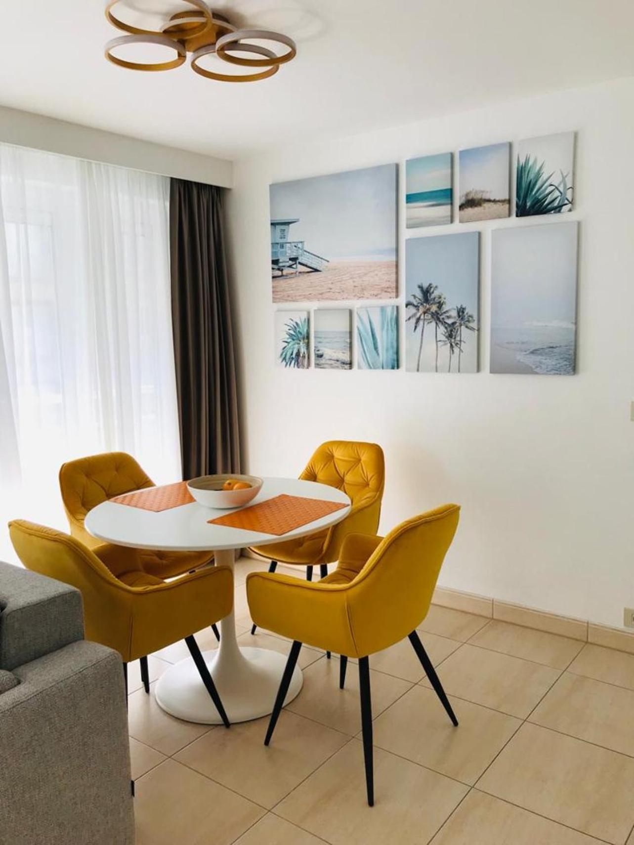 Urbanstay Suites - Beachfront Apartment In Knokke Knokke-Heist Exterior foto
